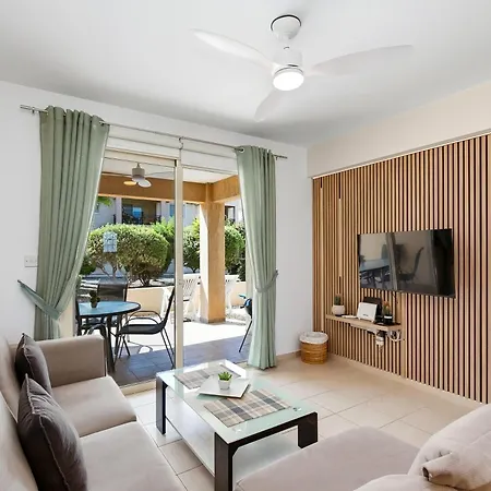 Mycyprusstay - Royal Seacrest Poolside Sunset Appartement Paphos